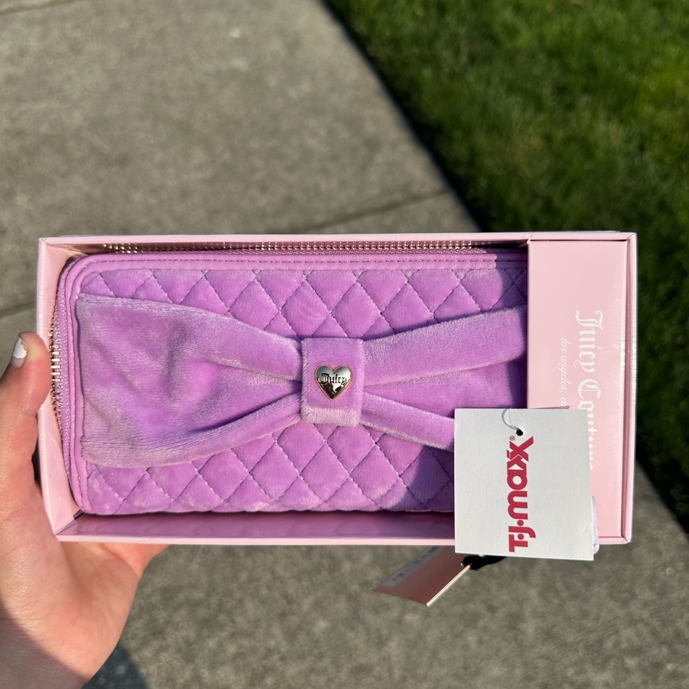 Juicy Couture Brand New Bow Wallet